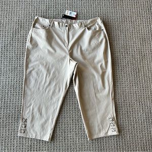 RUBY RD. CHINO CAPRI CROP PANTS SIZE 24W NEW
